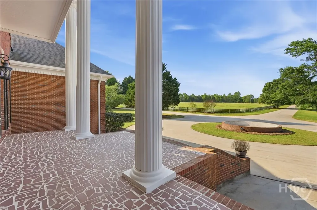 1202 Hodges Circle Mansfield GA 30055
