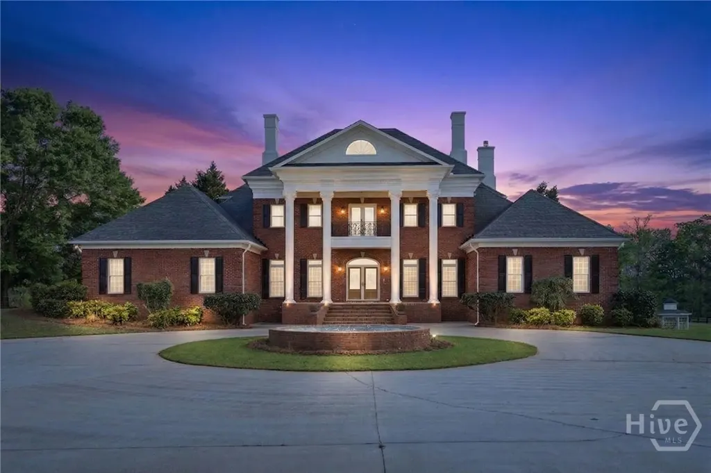 1202 Hodges Circle Mansfield GA 30055