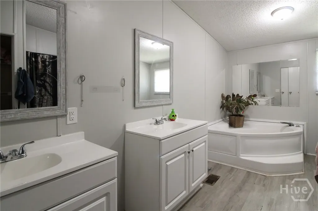 2345 Shoal Creek Road Colbert GA 30628