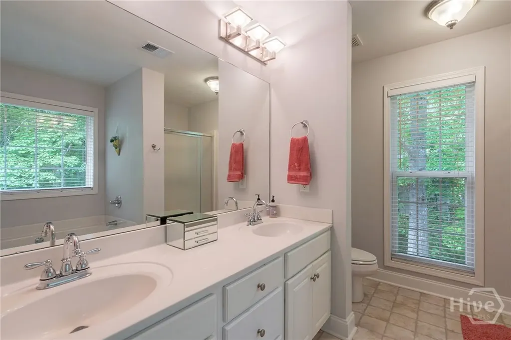 318 E Creek Bend E Athens GA 30605