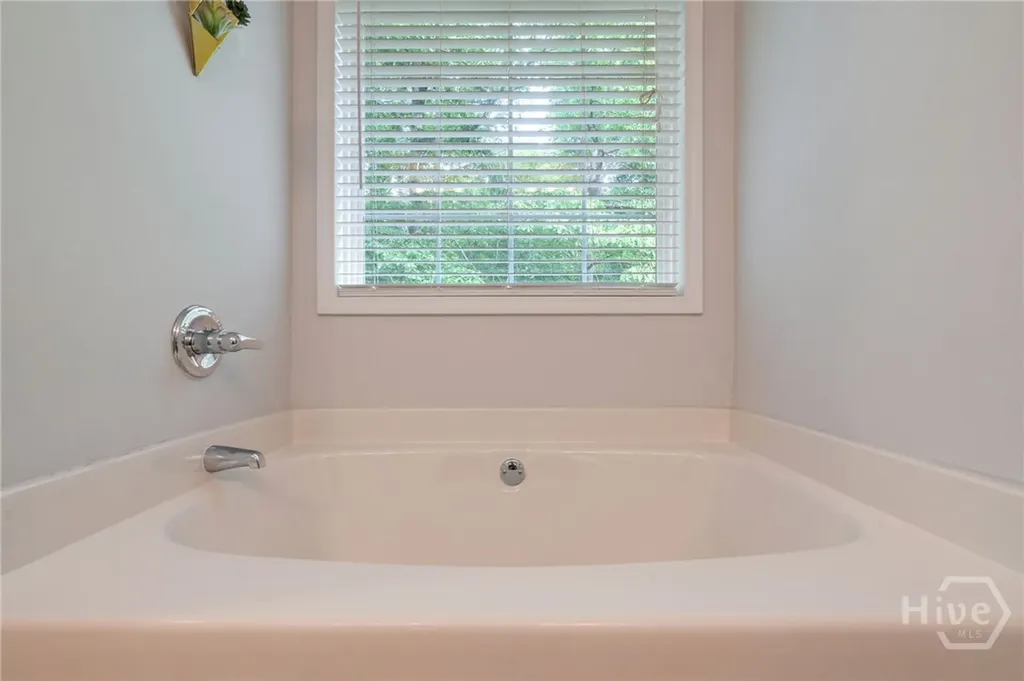 318 E Creek Bend E Athens GA 30605