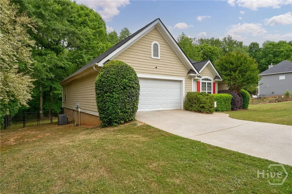 318 E Creek Bend E Athens GA 30605