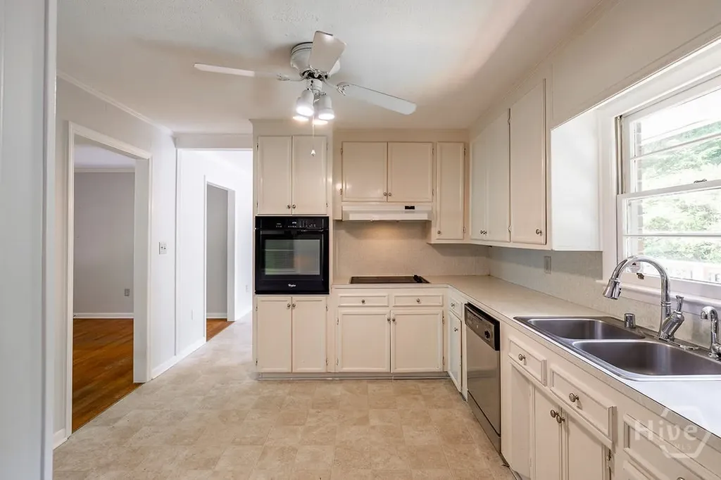 1141 Tuxedo Lane Watkinsville GA 30677
