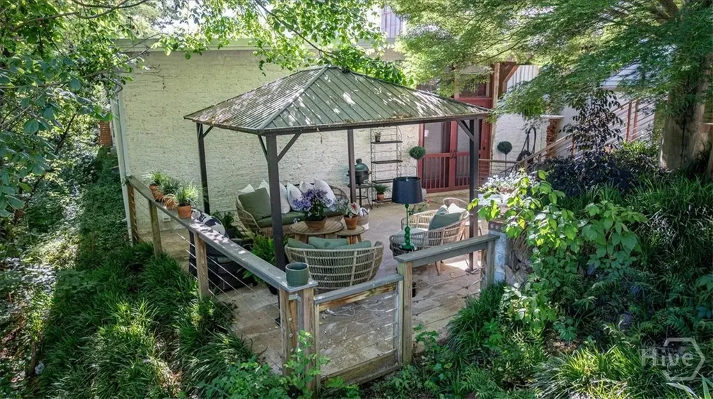 585 White Circle Athens GA 30605