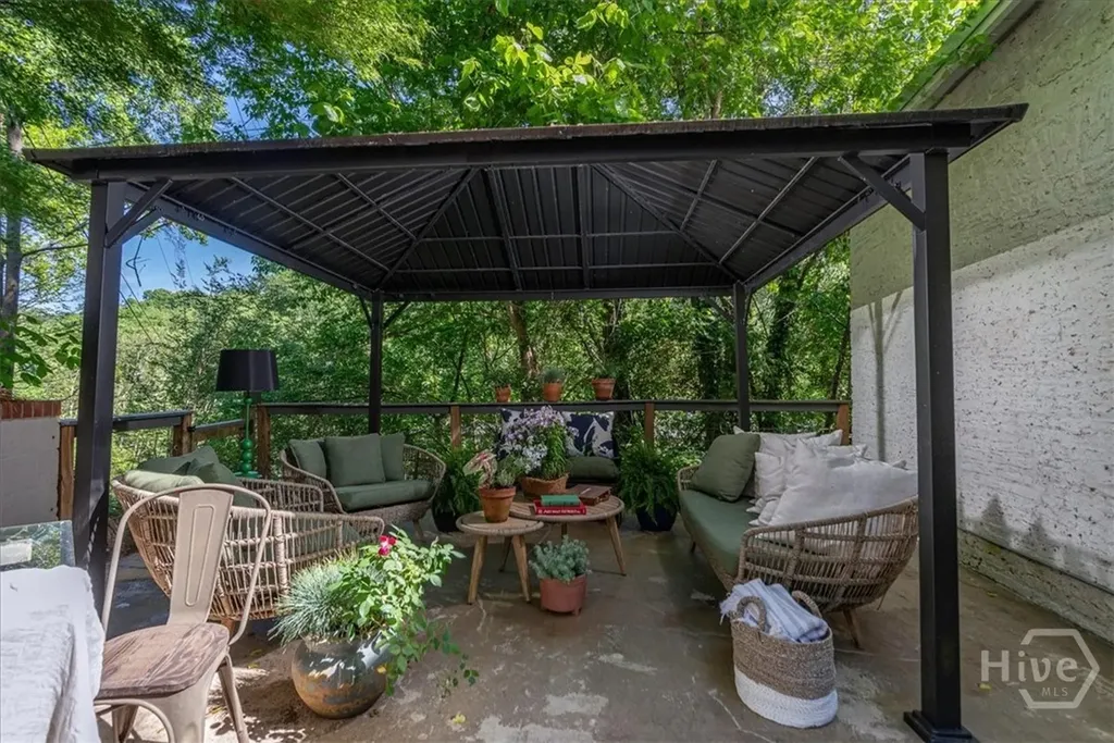 585 White Circle Athens GA 30605