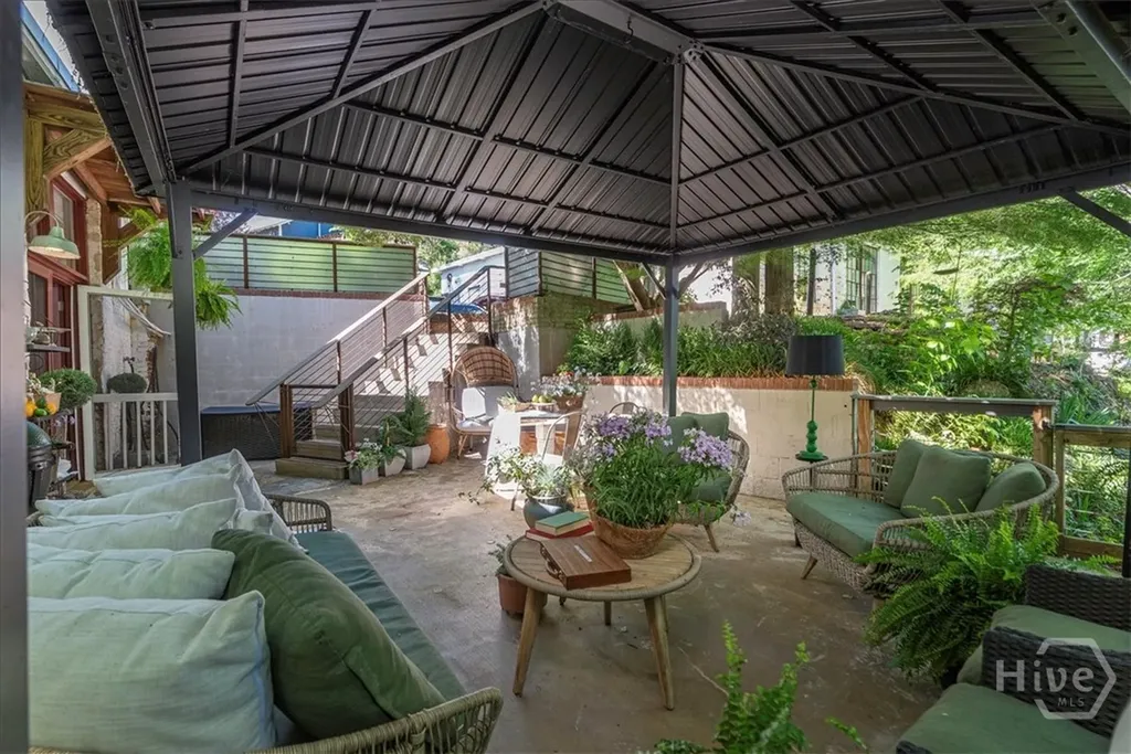 585 White Circle Athens GA 30605