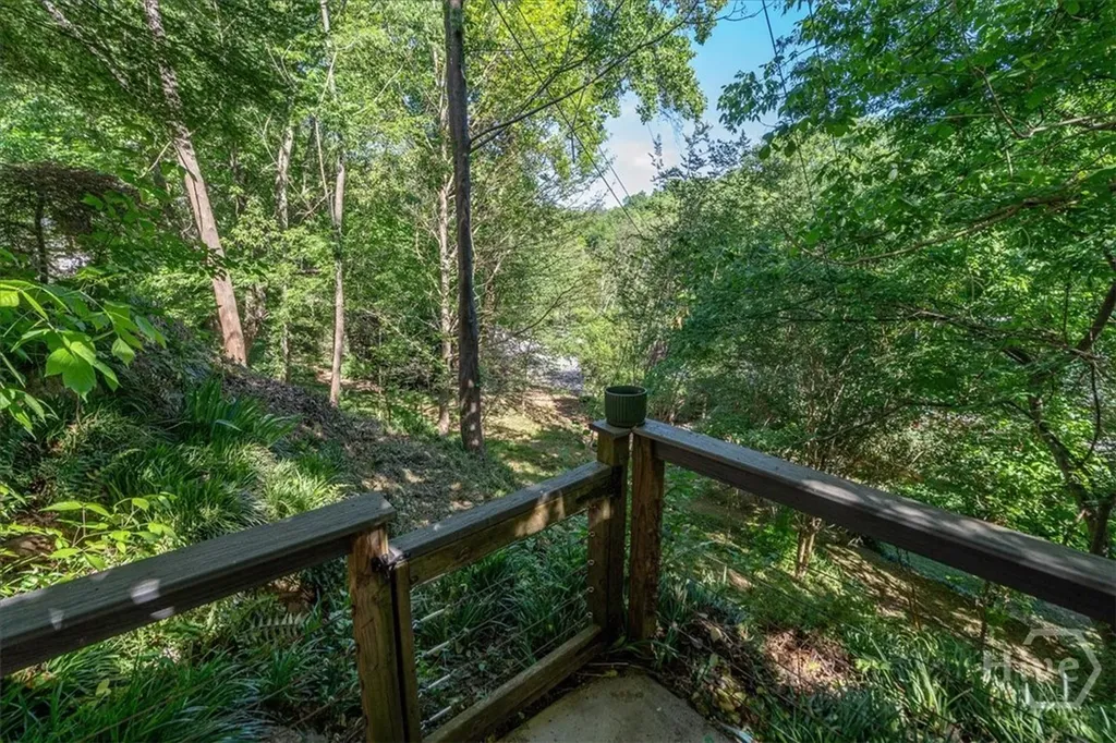 585 White Circle Athens GA 30605