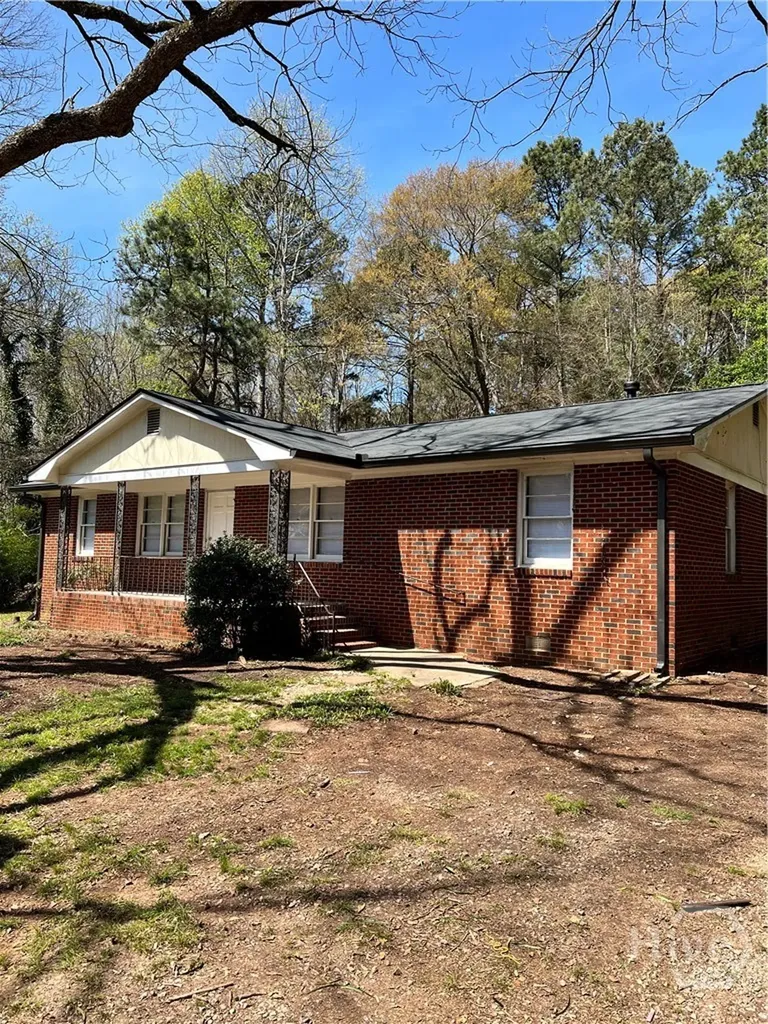 2252 S Milledge Avenue Athens GA 30605