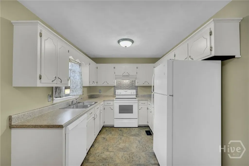 185 Live Oak Place Athens GA 30606