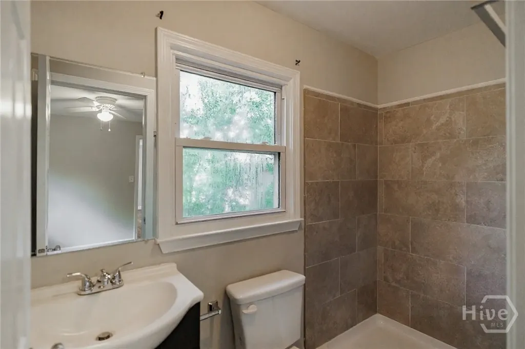 185 Royal Court Athens GA 30601