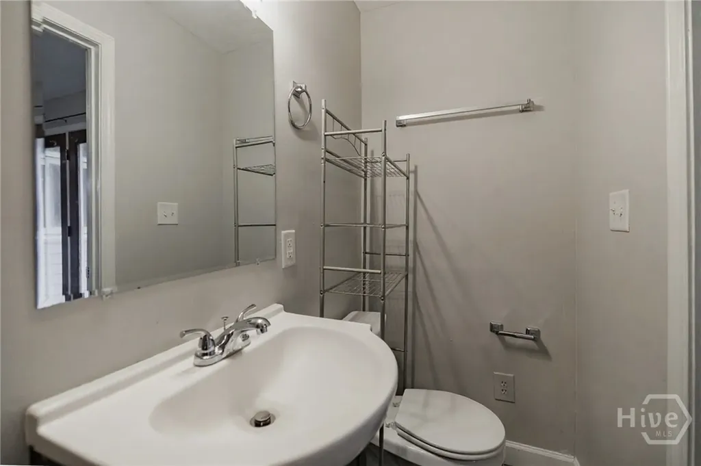 185 Royal Court Athens GA 30601