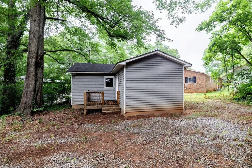 185 Royal Court Athens GA 30601