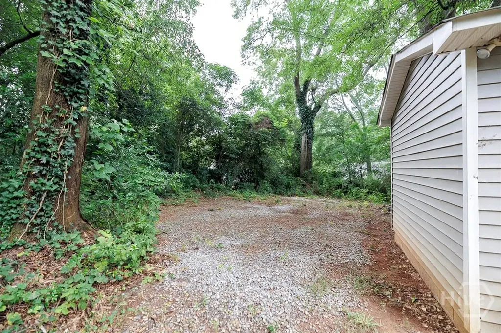 185 Royal Court Athens GA 30601