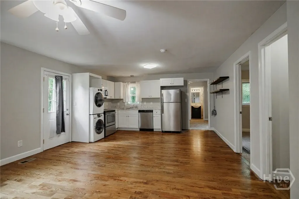 185 Royal Court Athens GA 30601