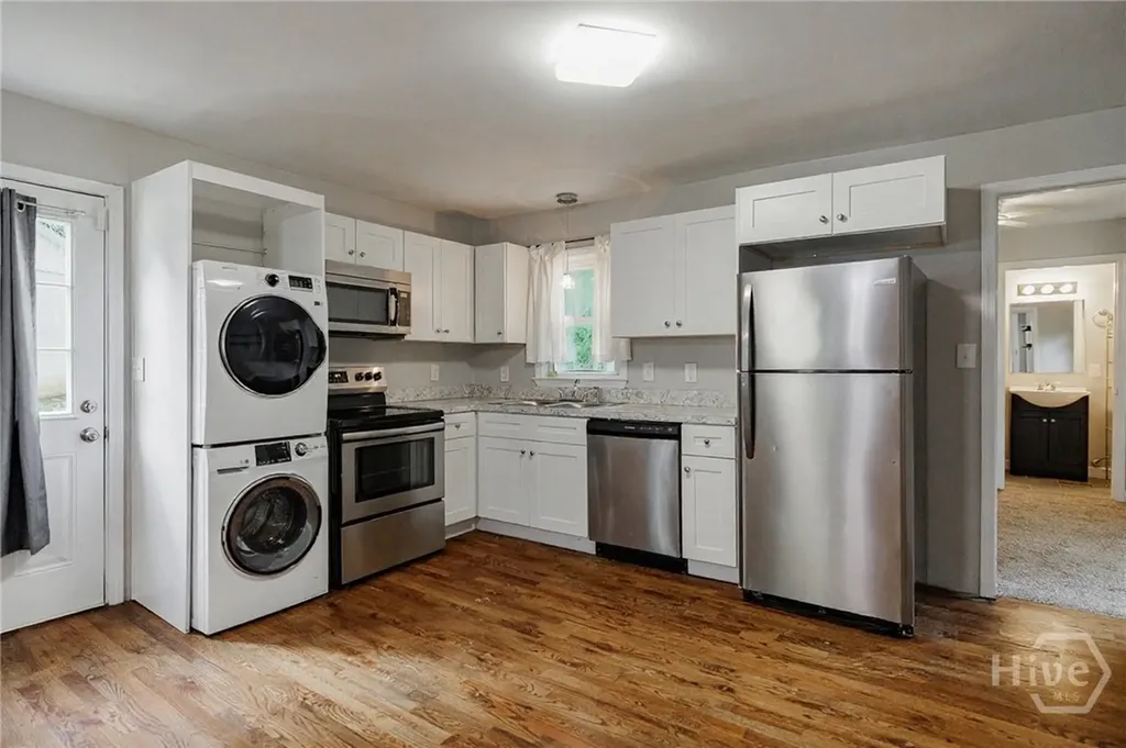 185 Royal Court Athens GA 30601