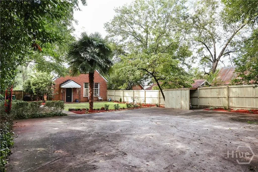 552 Cobb Street Athens GA 30606