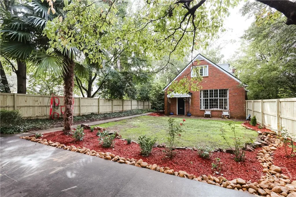 552 Cobb Street Athens GA 30606