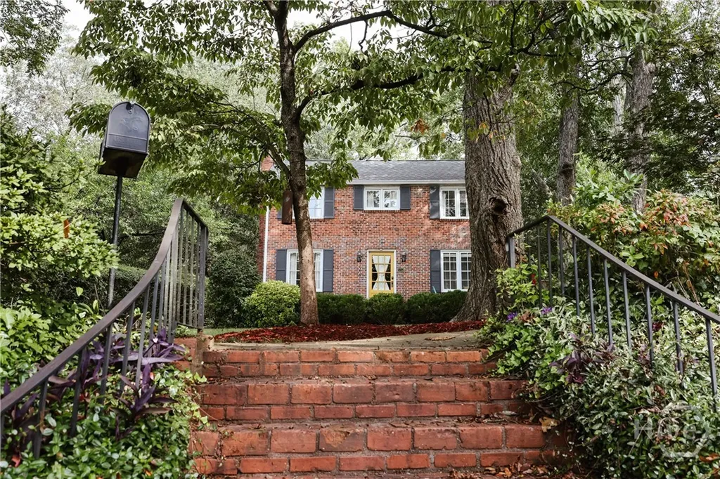 552 Cobb Street Athens GA 30606