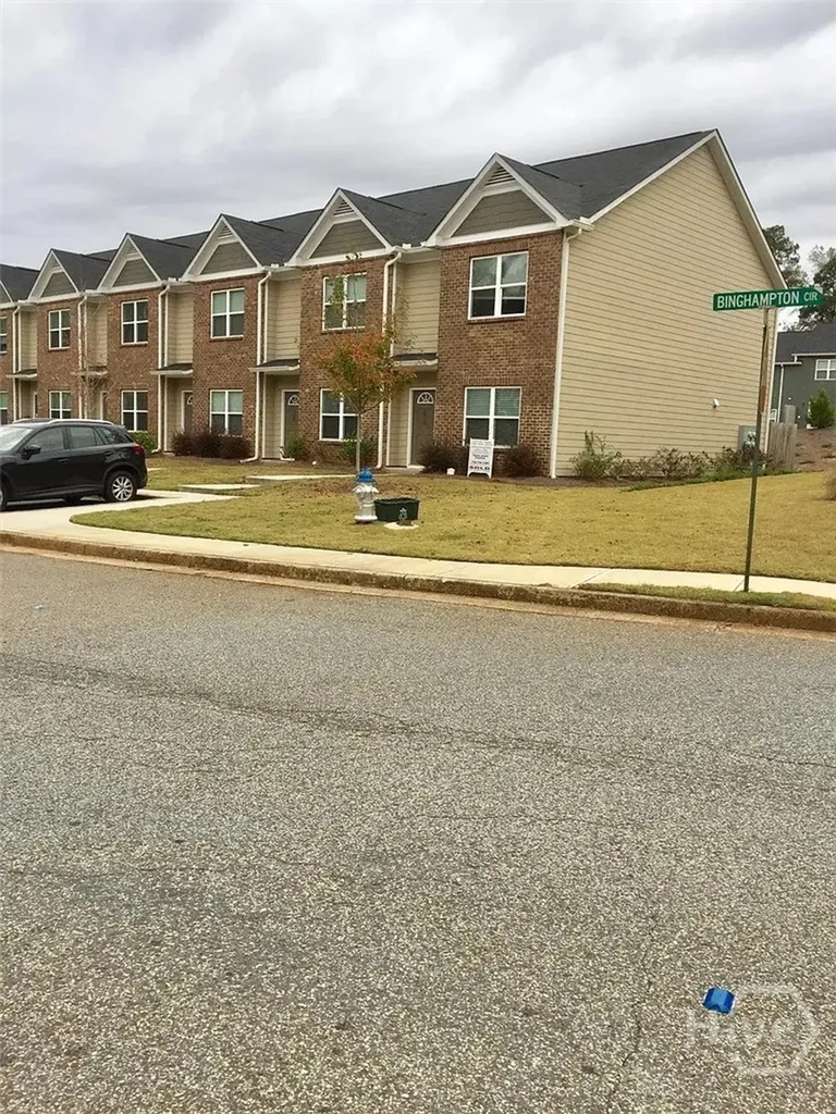 1010 Binghampton Circle Bogart GA 30622