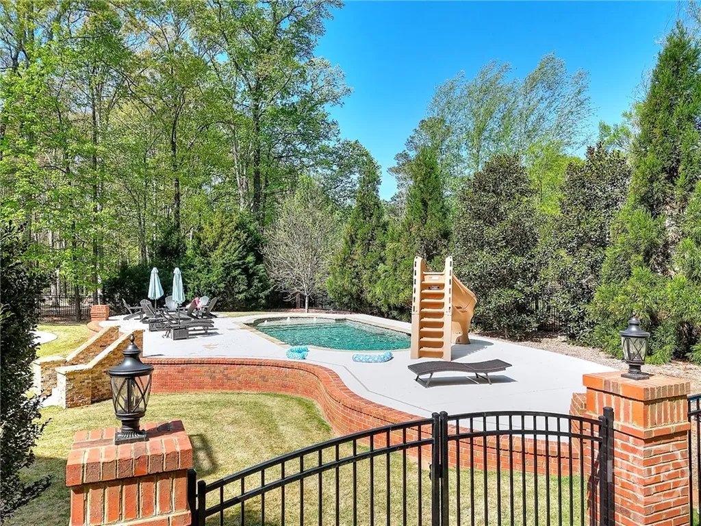 1690 Mcfall Watkinsville GA 30677