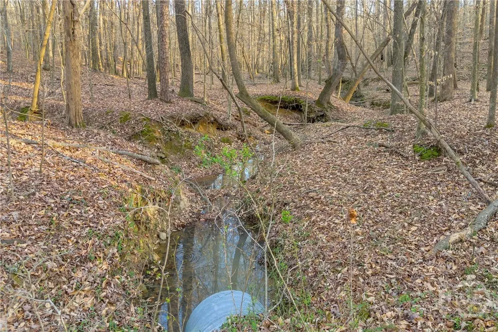 8714 Highway 172 Comer GA 30629