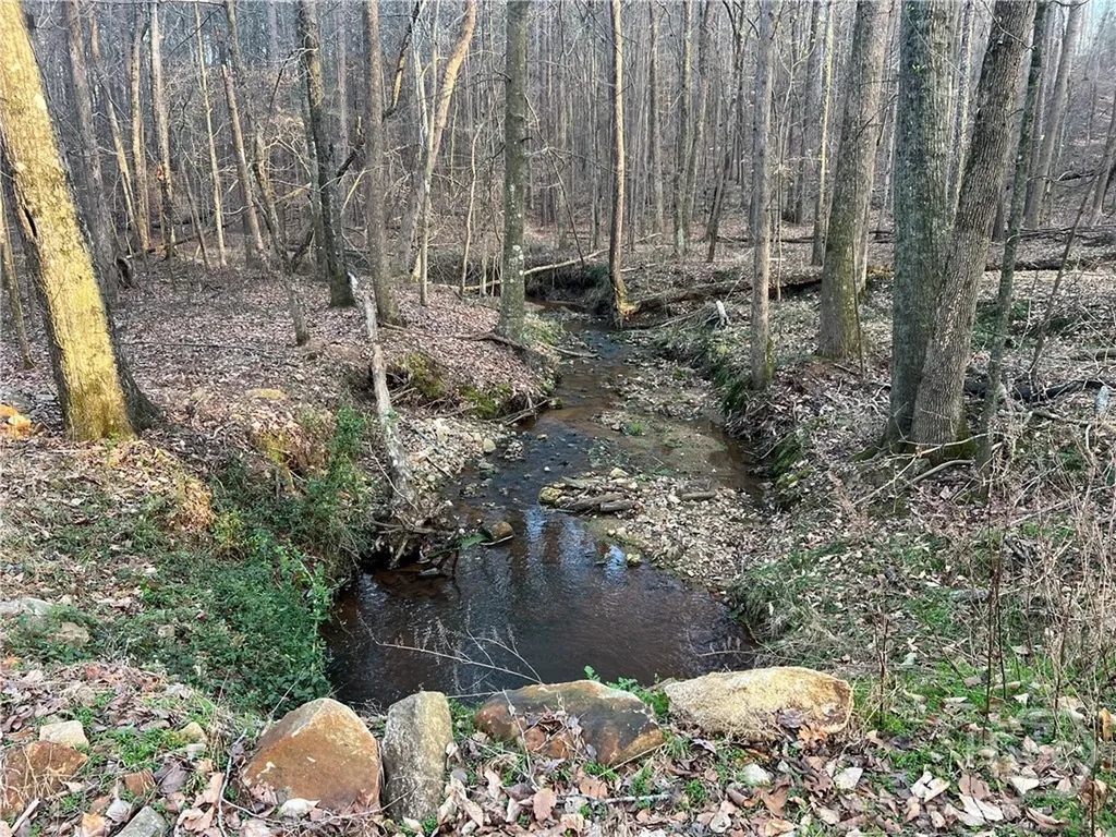 8714 Highway 172 Comer GA 30629