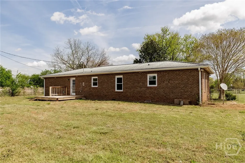 386 Sandy Creek Road Danielsville GA 30633