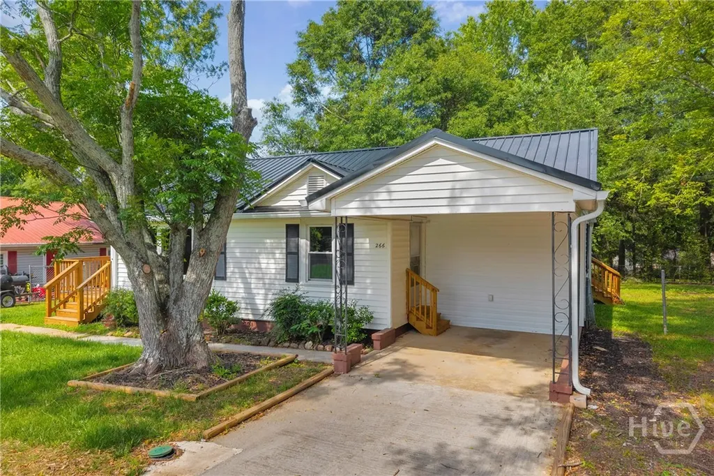 266 Randall Street Lavonia GA 30553