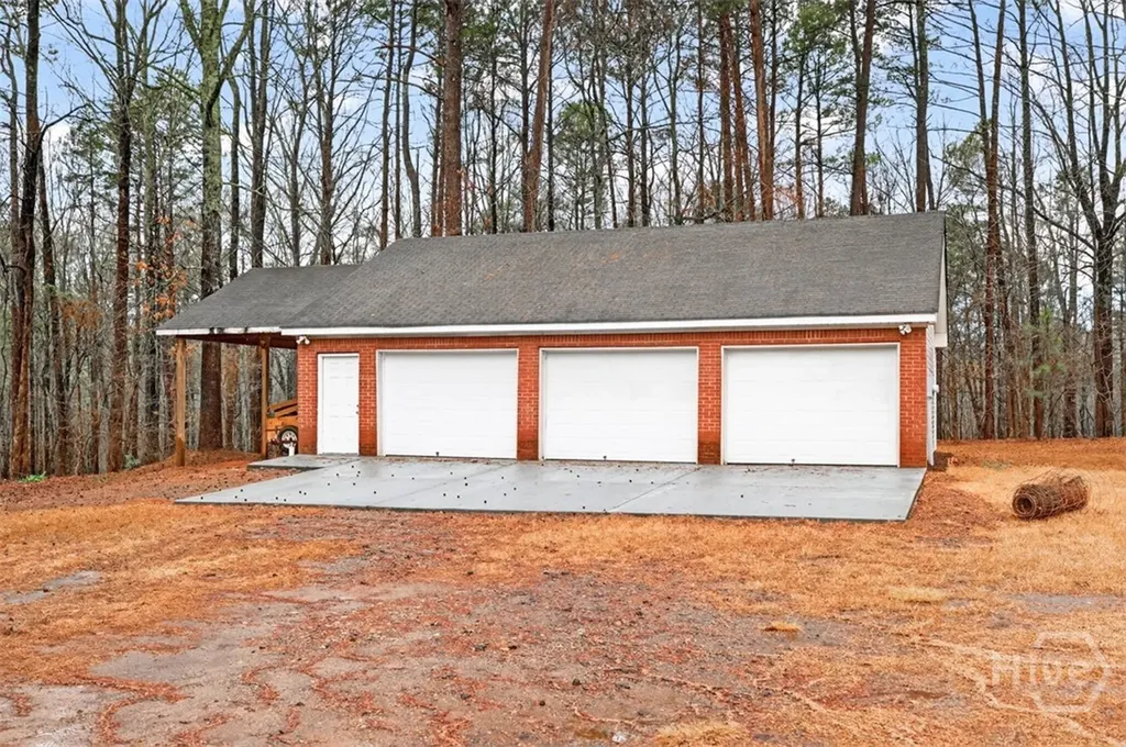 1194 Foster Road Statham GA 30666