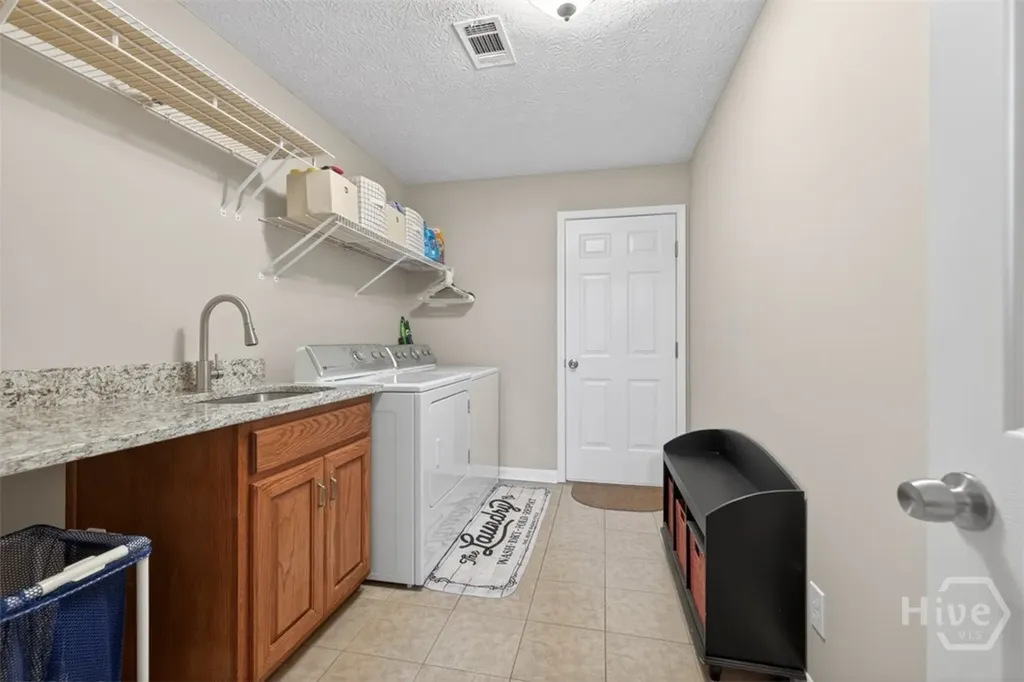 1194 Foster Road Statham GA 30666