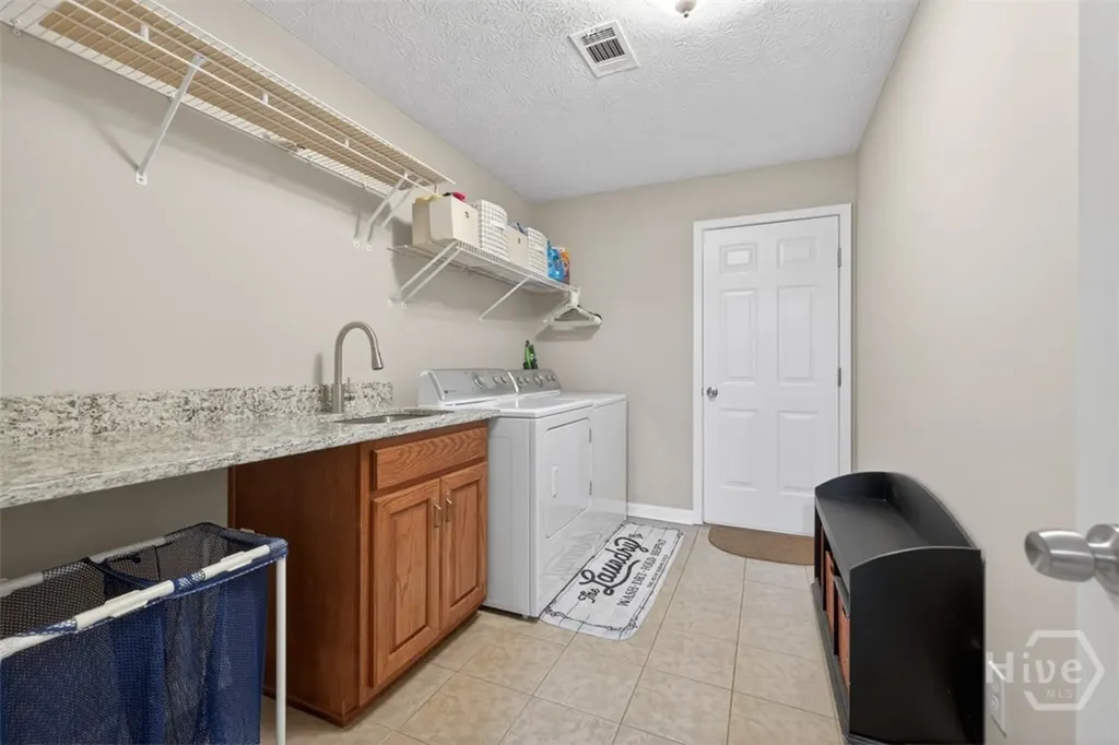 1194 Foster Road Statham GA 30666