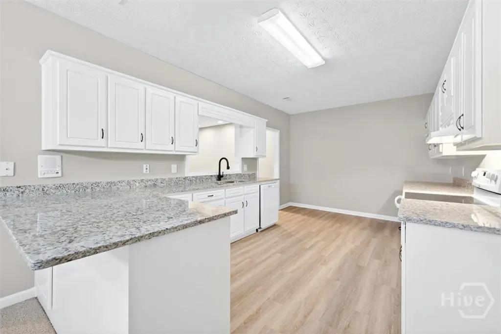1194 Foster Road Statham GA 30666