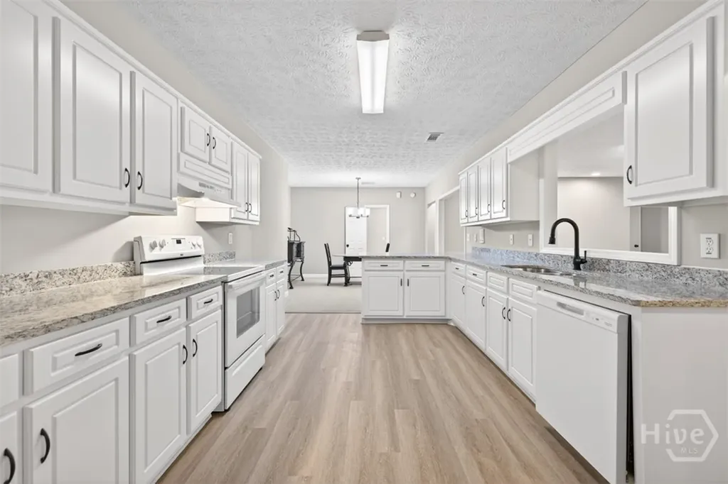 1194 Foster Road Statham GA 30666