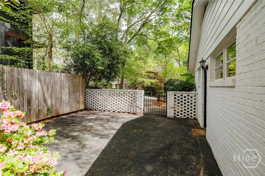 130 Oakdale Road Athens GA 30606