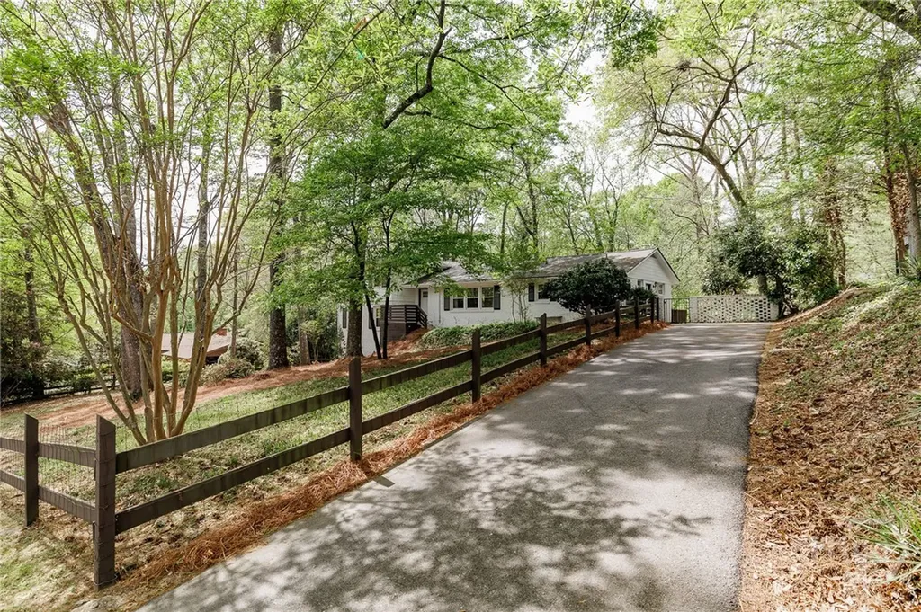 130 Oakdale Road Athens GA 30606