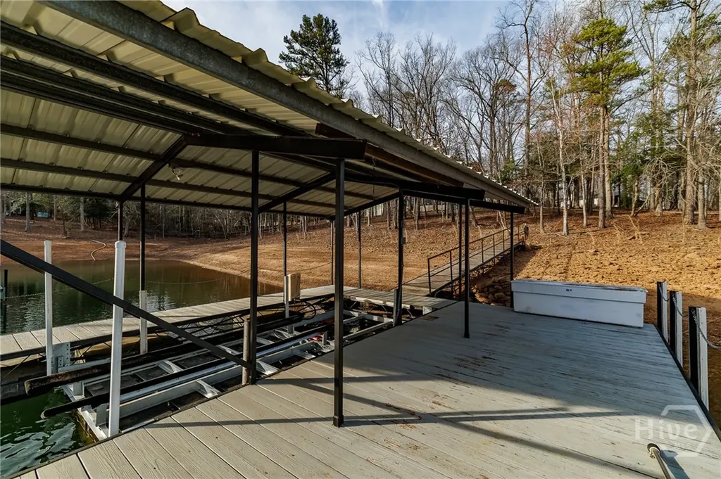 590 Rainbow Drive Hartwell GA 30643
