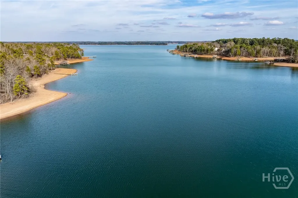 590 Rainbow Drive Hartwell GA 30643
