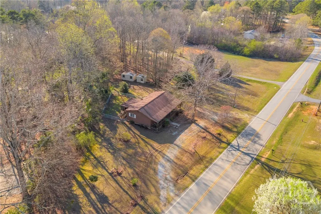 1019 White Hill School Road Commerce GA 30529