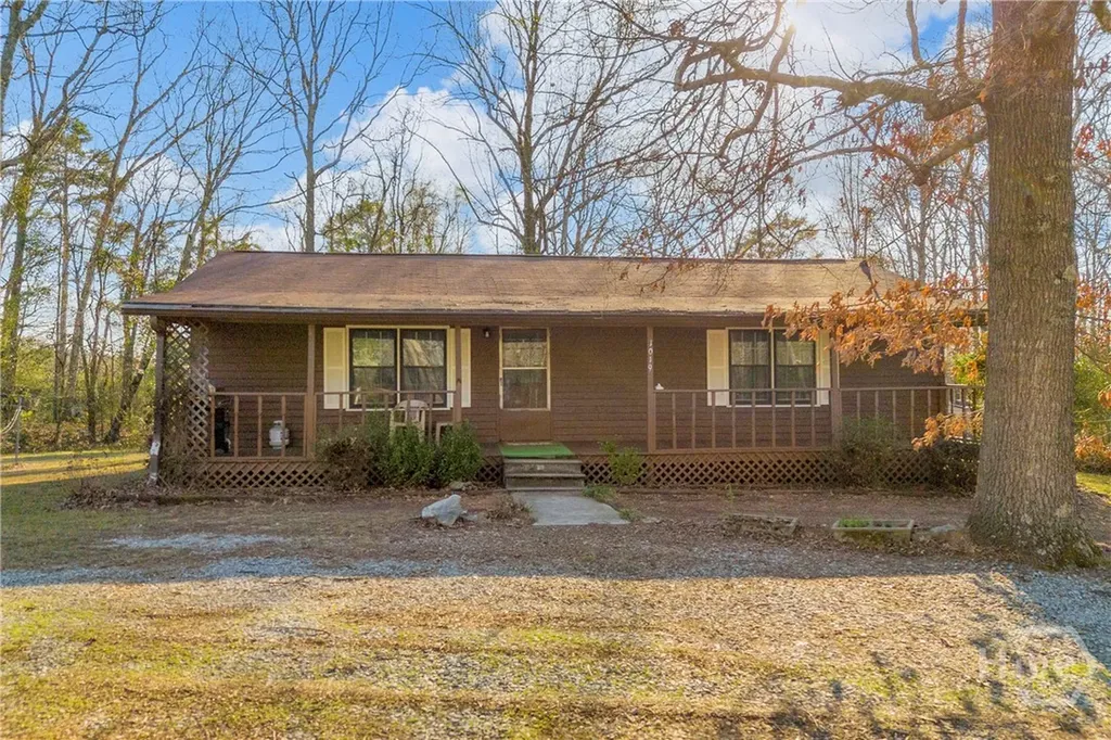 1019 White Hill School Road Commerce GA 30529