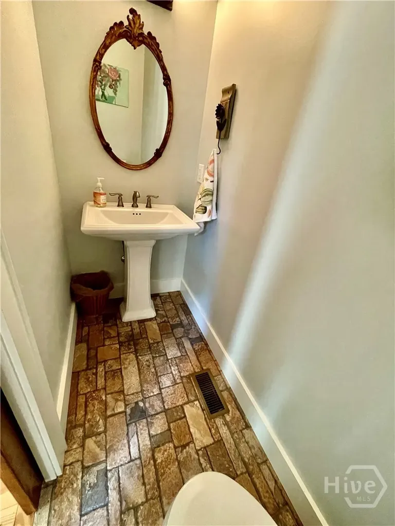 156 Lake Oglethorpe Drive Arnoldsville GA 30619