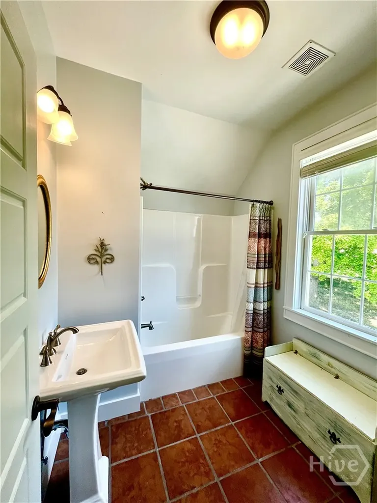 156 Lake Oglethorpe Drive Arnoldsville GA 30619