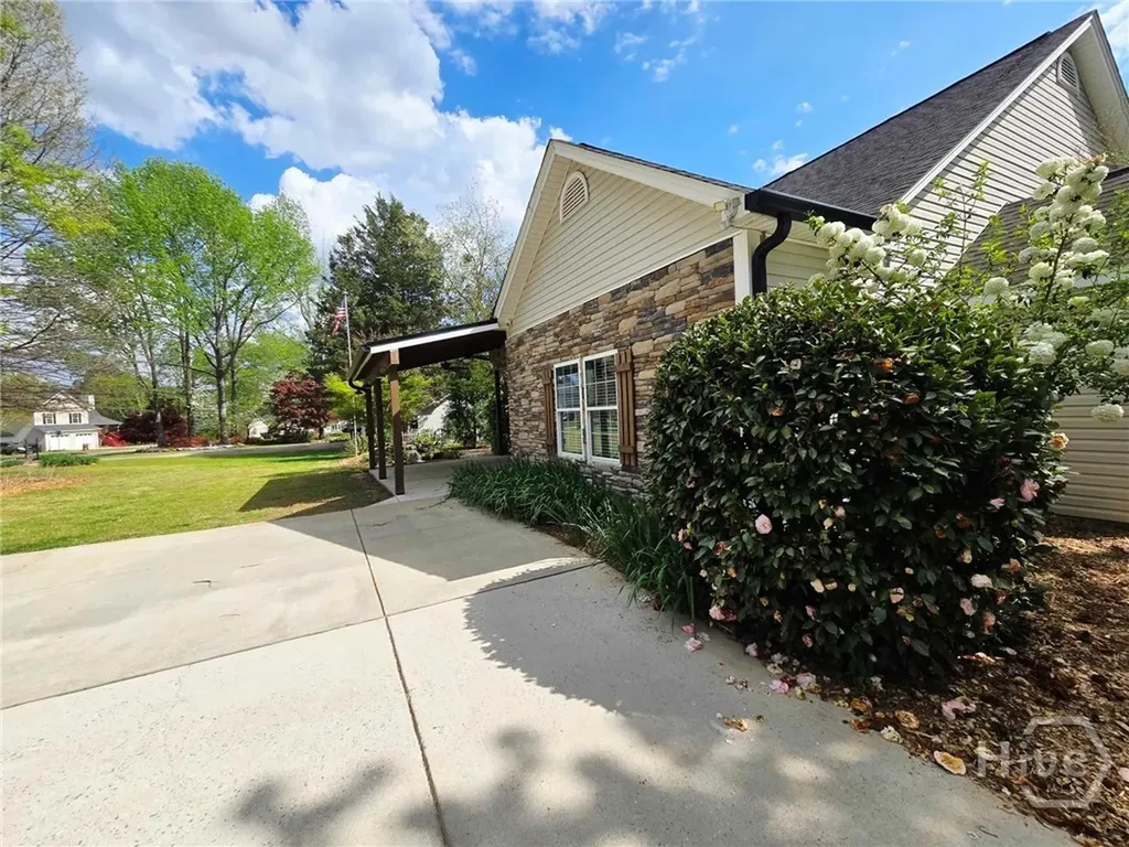 130 Shannons Place Comer GA 30629