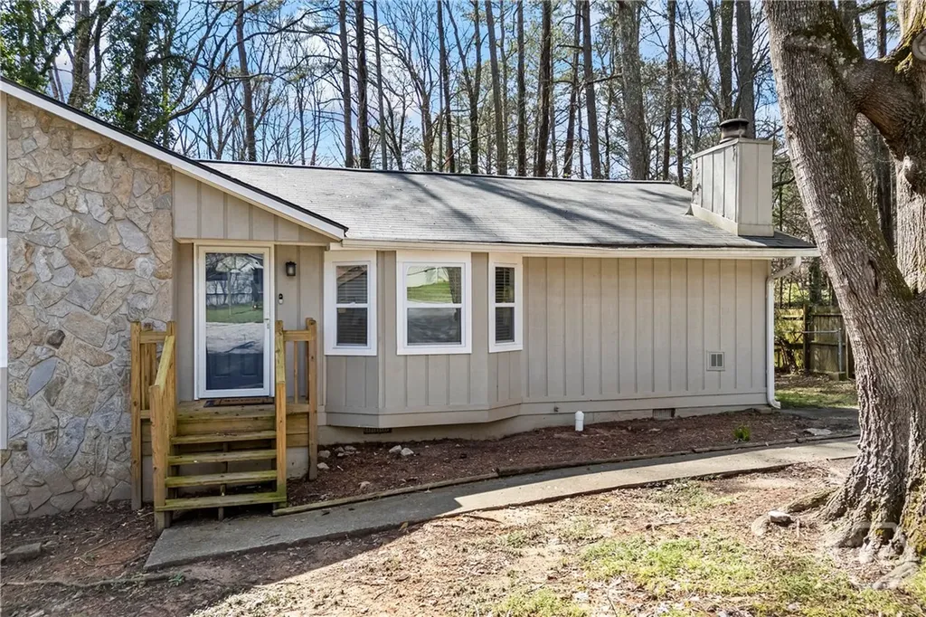 2493 Cherie Glen Road Snellville GA 30039