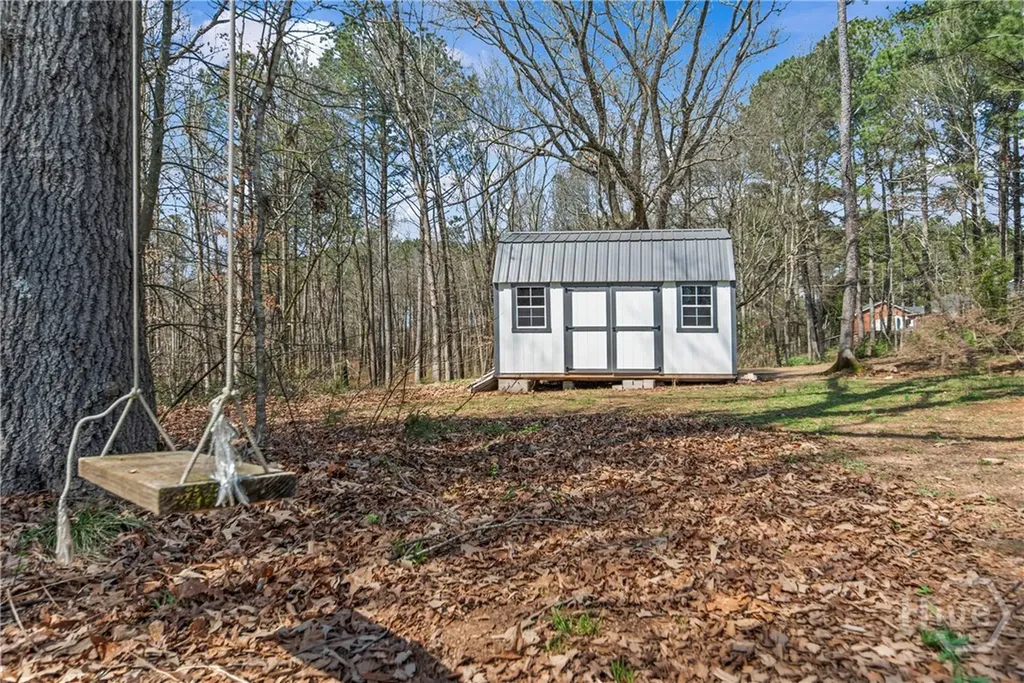 1687 Leon Ellis Road Hull GA 30646