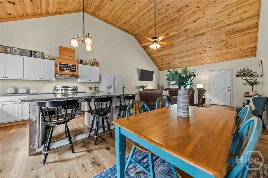 1687 Leon Ellis Road Hull GA 30646