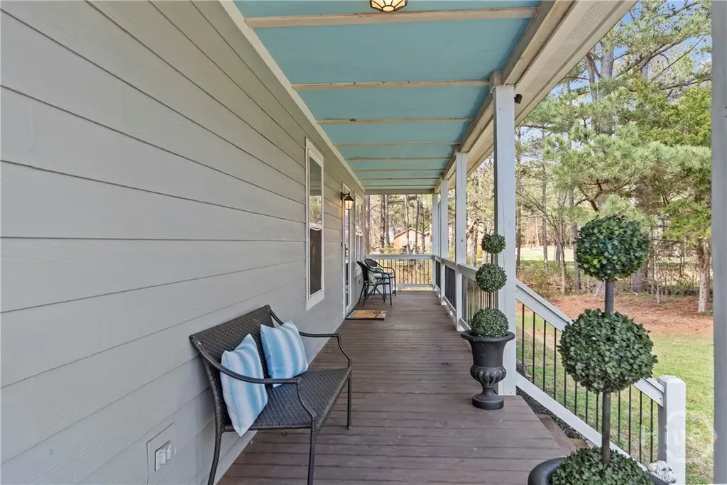 1687 Leon Ellis Road Hull GA 30646