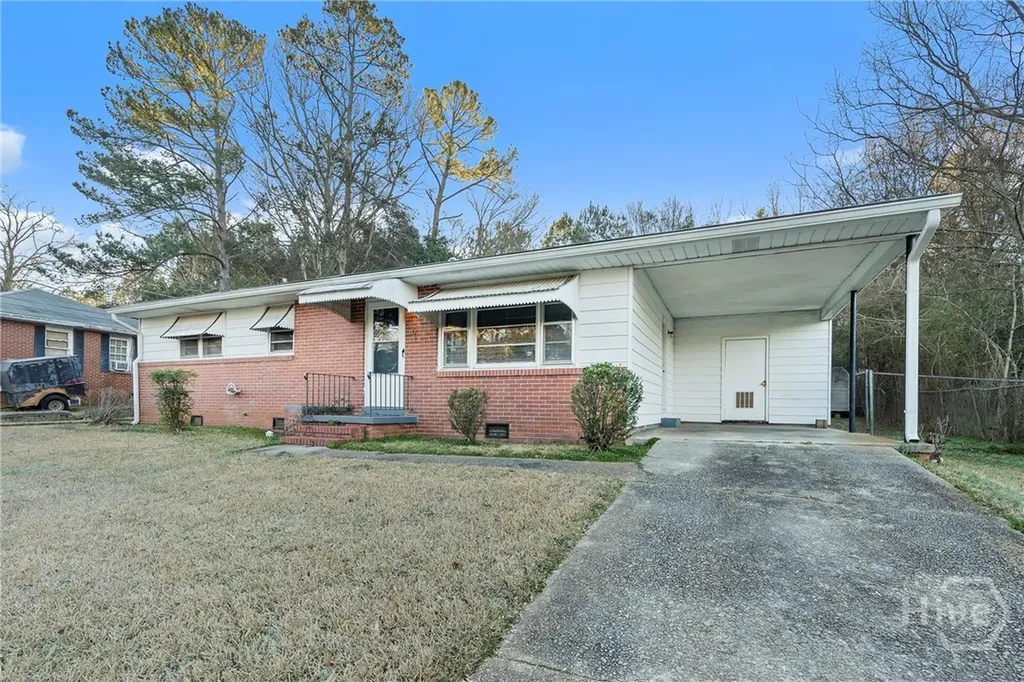 61 Oak Avenue Milledgeville GA 31061