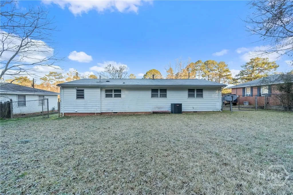 61 Oak Avenue Milledgeville GA 31061