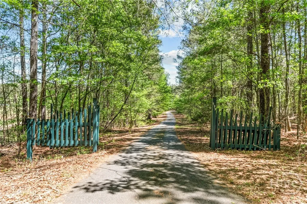 599 Double Branch Road Danielsville GA 30633
