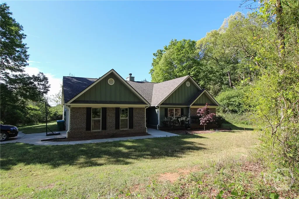 75 Dinsmore Drive Colbert GA 30628